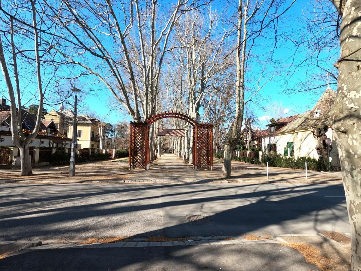 Gosztonyi Villa Сиофок Екстериор снимка