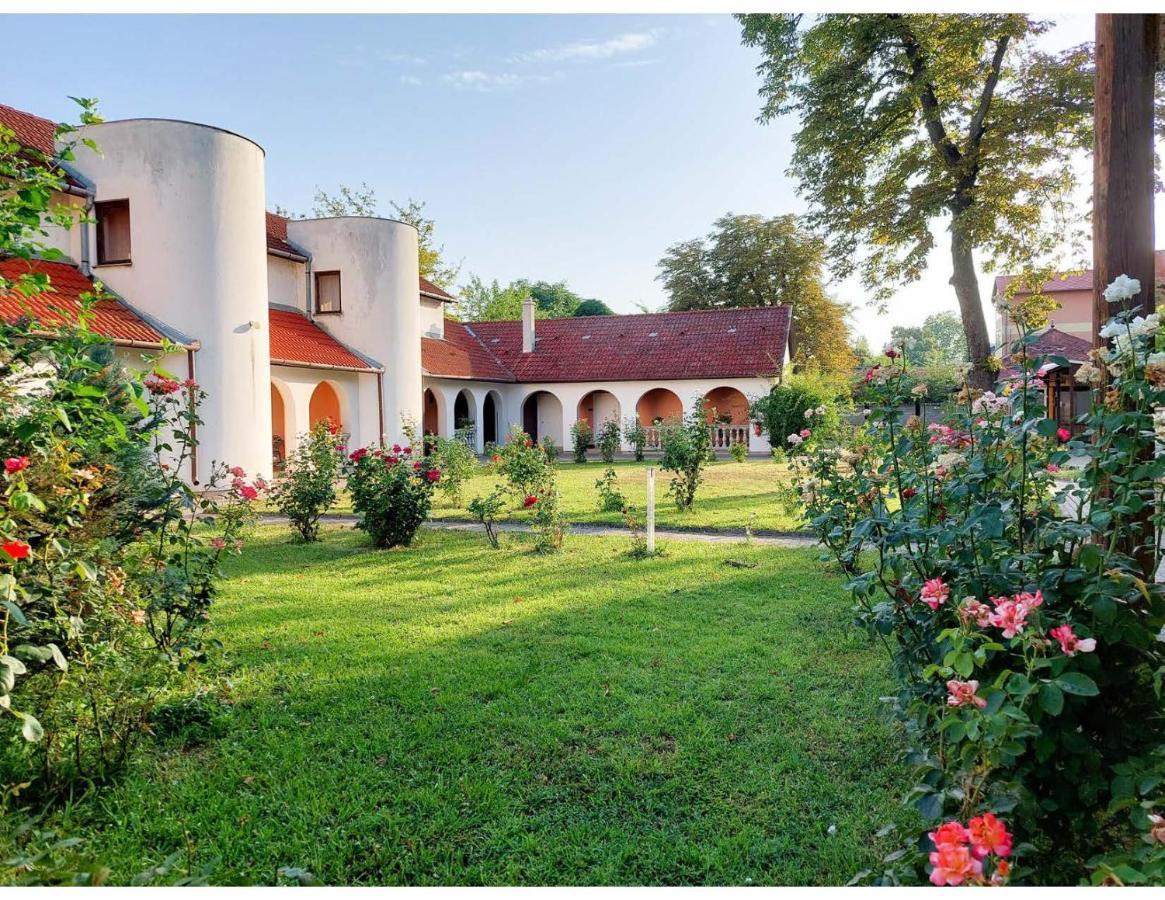 Gosztonyi Villa Сиофок Екстериор снимка