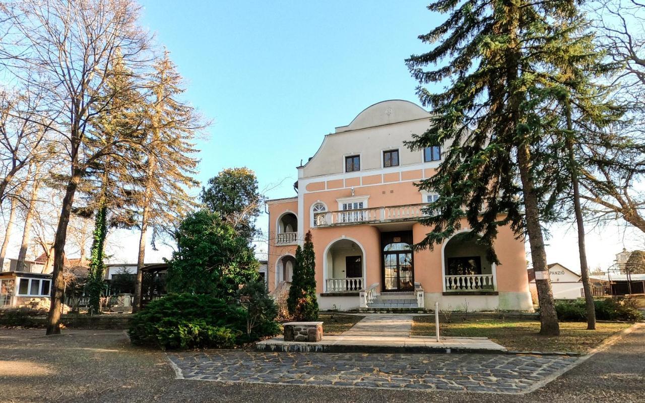 Gosztonyi Villa Сиофок Екстериор снимка
